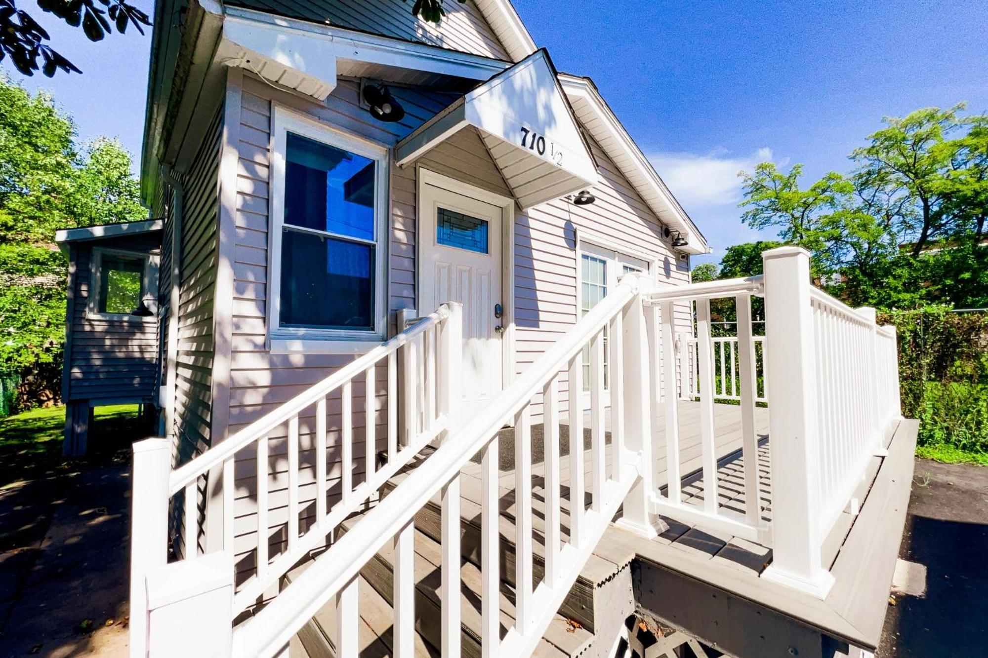2 Homes, 1 Stay-7Br Niagara Falls Compound Exterior photo